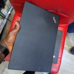 [UK USED] Lenovo ThinkPad X1 Carbon Core i7 Laptop (8th Gen, 16GB RAM, 256GB SSD)